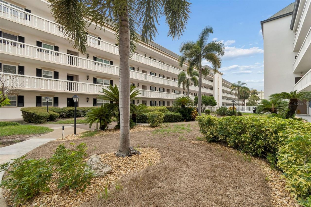 139 Bluff View Drive, Unit 110, Belleair Bluffs, FL 33770 Photo