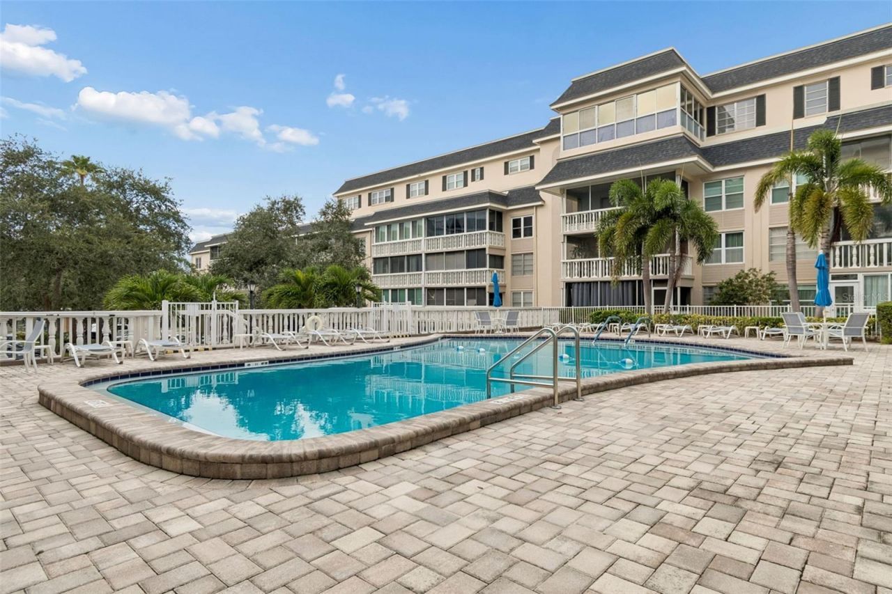 139 Bluff View Drive, Unit 110, Belleair Bluffs, FL 33770 Photo