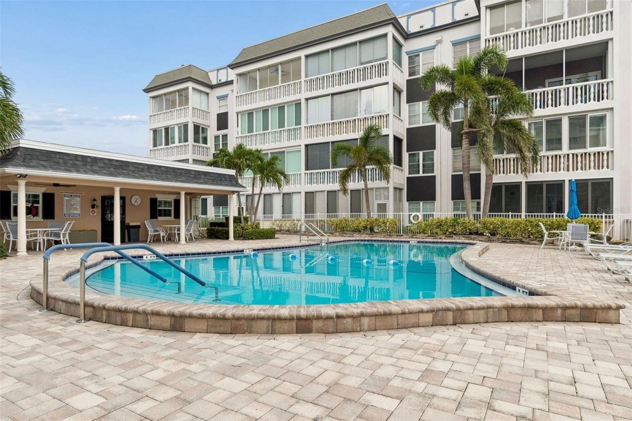 139 Bluff View Drive, Unit 110, Belleair Bluffs, FL 33770 Photo