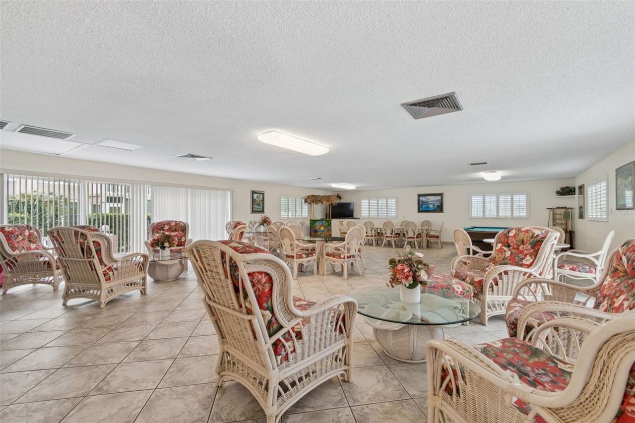 139 Bluff View Drive, Unit 110, Belleair Bluffs, FL 33770 Photo