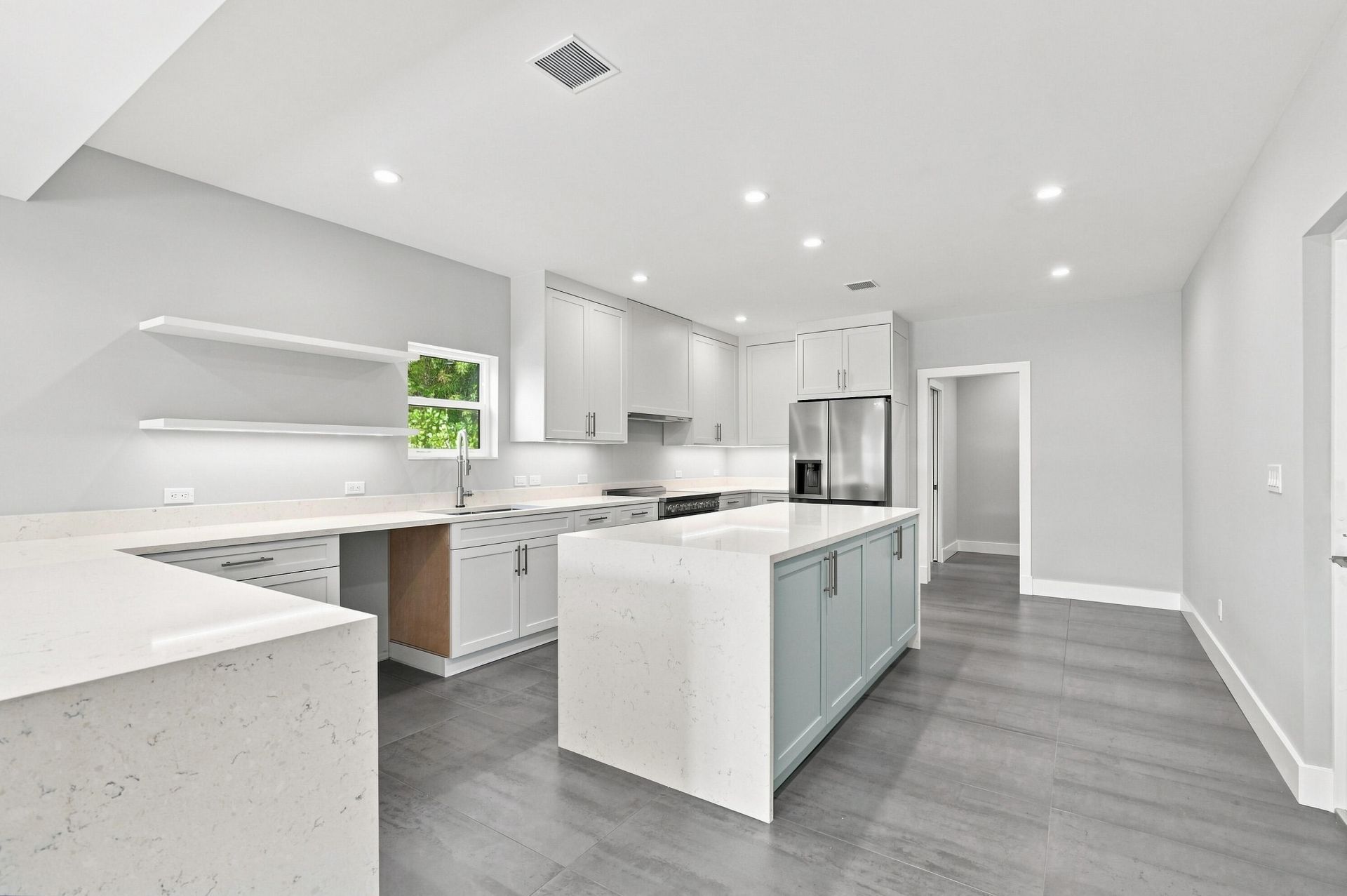 1176 NE Terrace Way, Jensen Beach, FL 34957 Photo