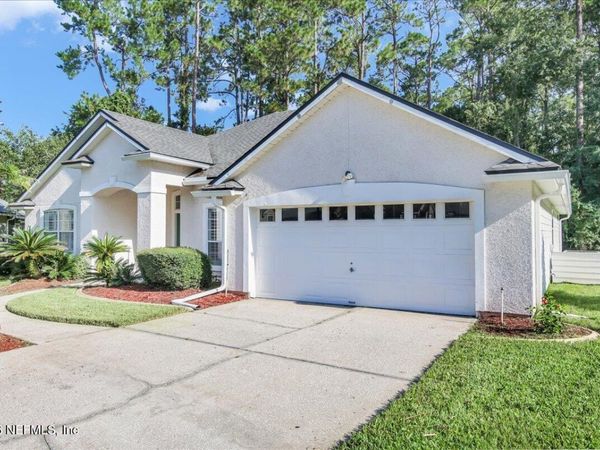 1600 RUSTLING Drive, Fleming Island, FL 32003