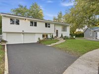369 Coventry Court S, Crystal Lake, IL 60014 primary photo