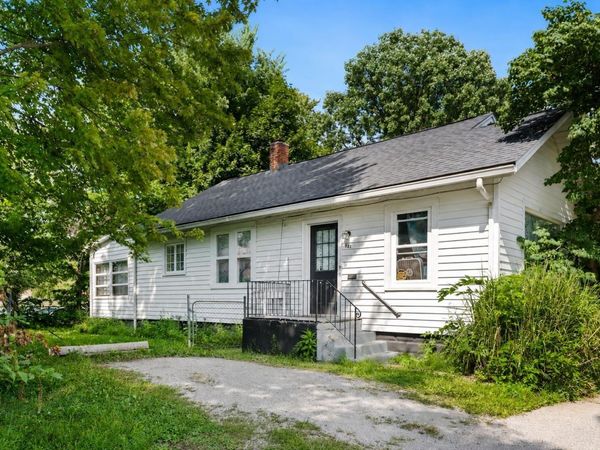 921 Emmett Lane, Fort Wayne, IN 46805