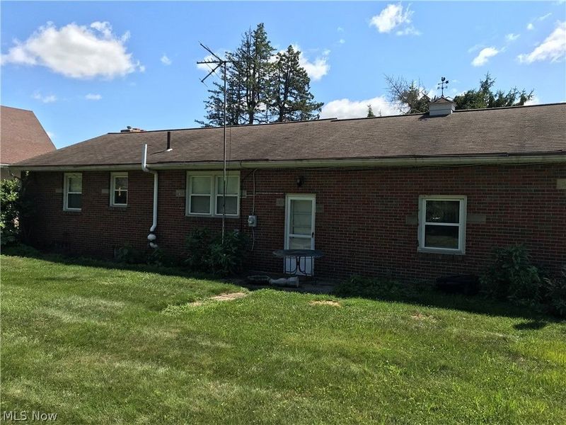 2810 Canton Road, Uniontown, OH 44685 Photo 3