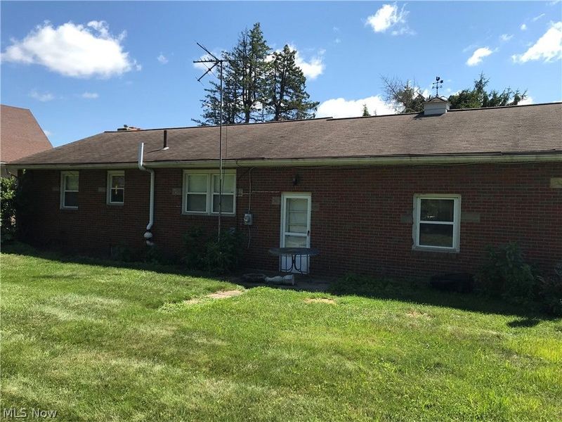2810 Canton Road, Uniontown, OH 44685 Photo 4