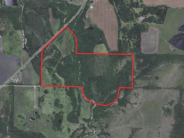 000 FM 2122 Highway, Roxton, TX 75477