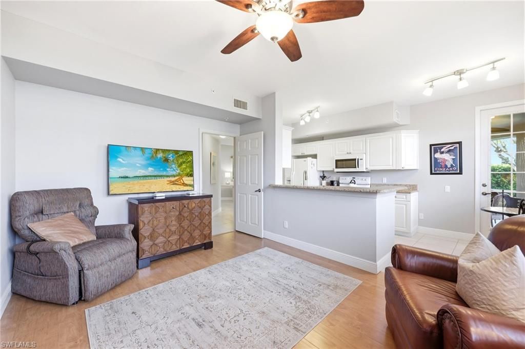 300 L Ambiance Cir, Unit 102, Naples, FL 34108 Photo