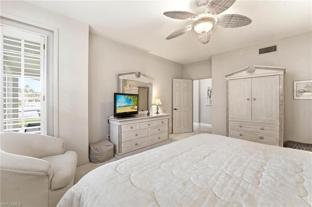 300 L Ambiance Cir, Unit 102, Naples, FL 34108 Photo