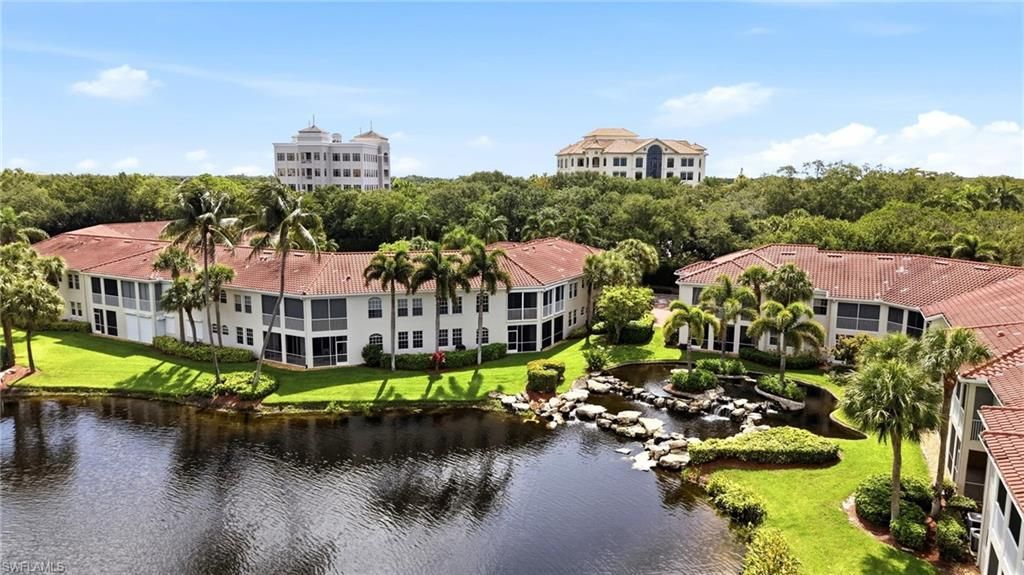 300 L Ambiance Cir, Unit 102, Naples, FL 34108 Photo