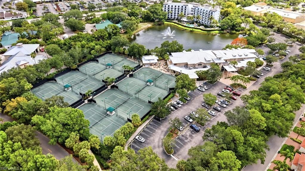 300 L Ambiance Cir, Unit 102, Naples, FL 34108 Photo