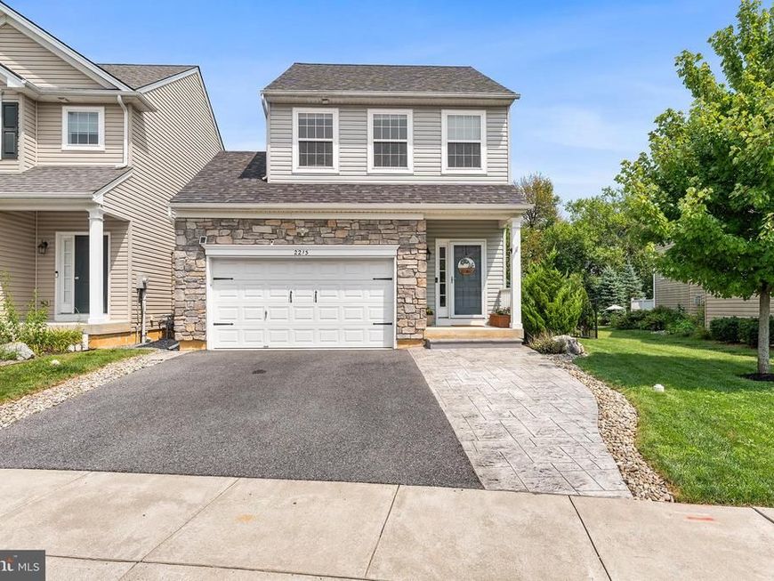 2213 Huntington Lane, Easton, PA 18040 Main Photo