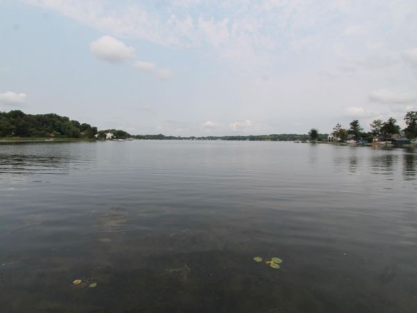 609 Valerie Ln, Twin Lakes, WI 53181