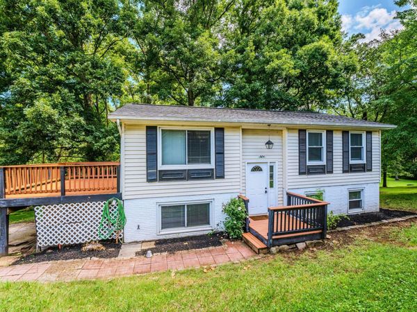584 ROCKBRIDGE DRIVE SE, LEESBURG, VA 20175