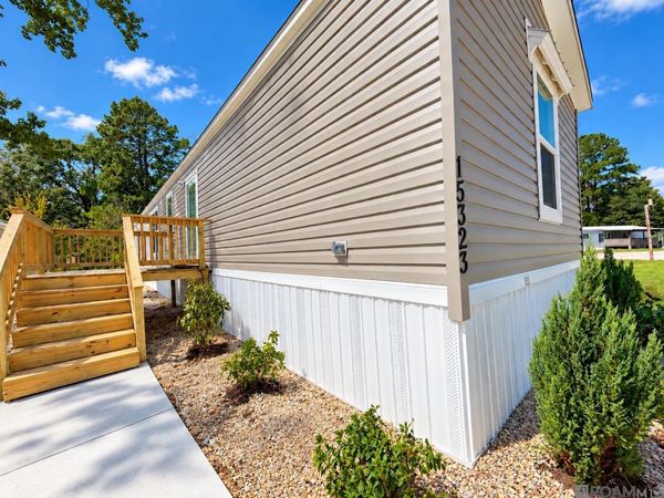 15323 E Beaver Dr, Pride, LA 70770