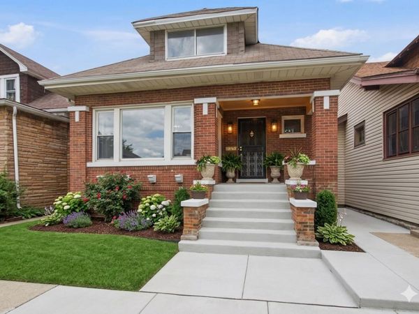 10742 S Prairie Avenue , Chicago, IL 60628