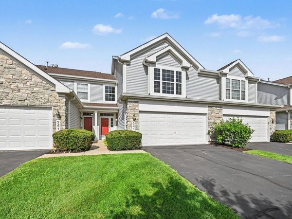 2416 Georgetown Circle , Aurora, IL 60503