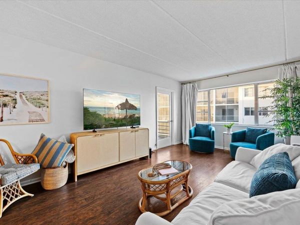 4500 N Flagler Drive, Unit D16, West Palm Beach, FL 33407