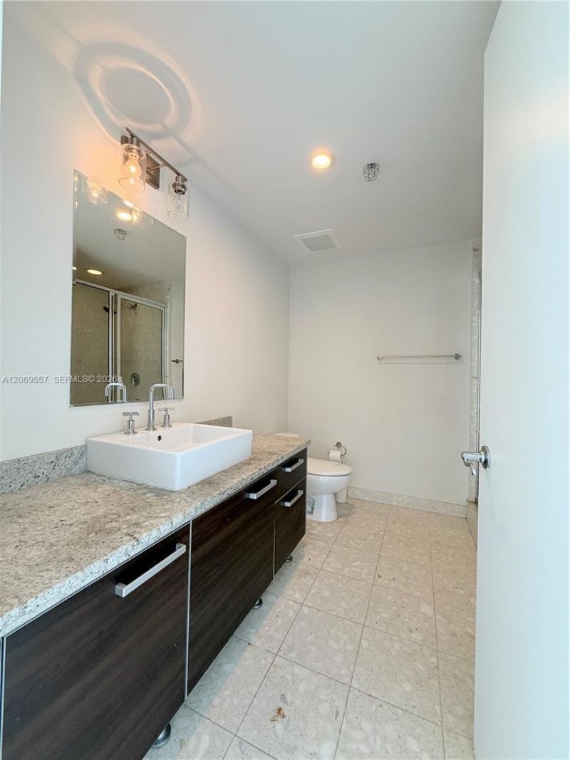 185 SW 7th St , Unit 4100, Miami, FL 33130 Photo