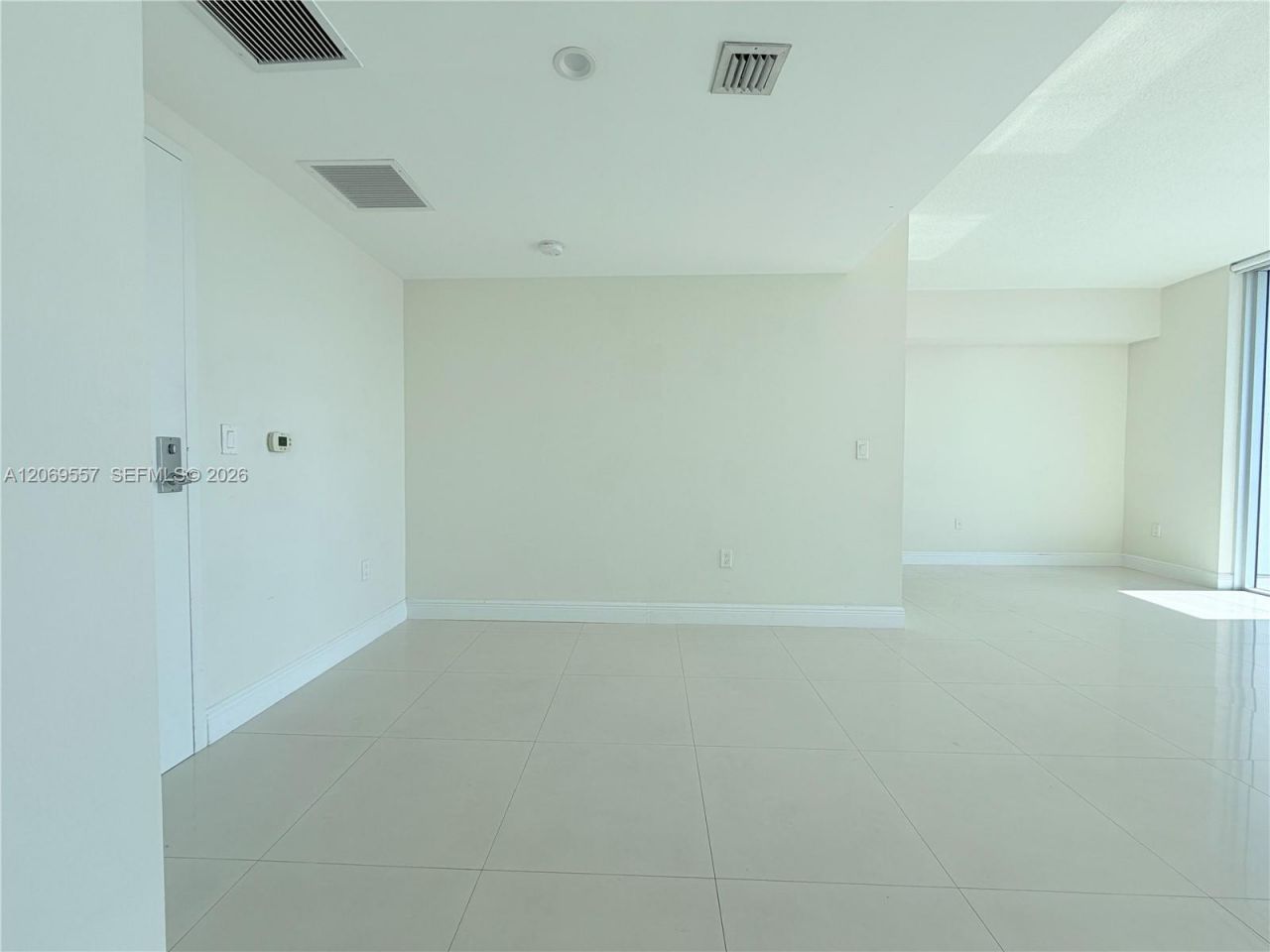 185 SW 7th St , Unit 4100, Miami, FL 33130 Photo