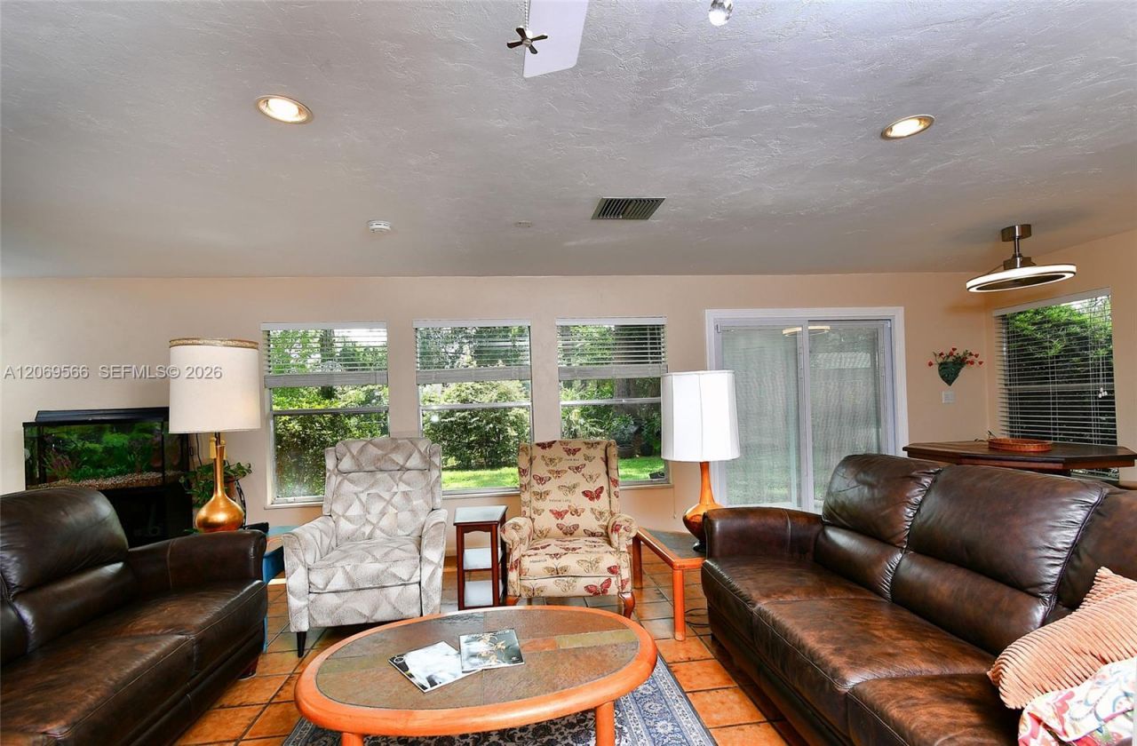 318 Fifth Ave, Lehigh Acres, FL 33936 Photo