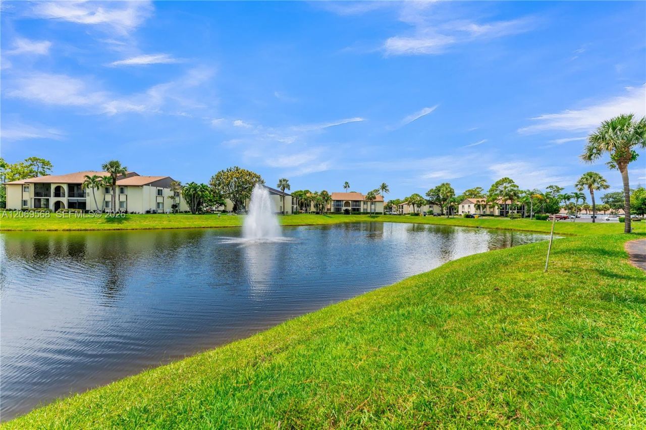 3561 Pine Tree Ct , Unit D-1, Greenacres, FL 33463 Photo