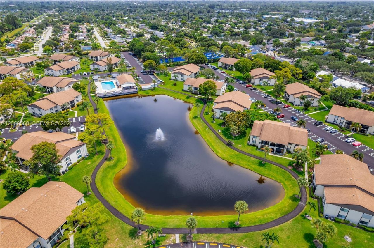 3561 Pine Tree Ct , Unit D-1, Greenacres, FL 33463 Photo