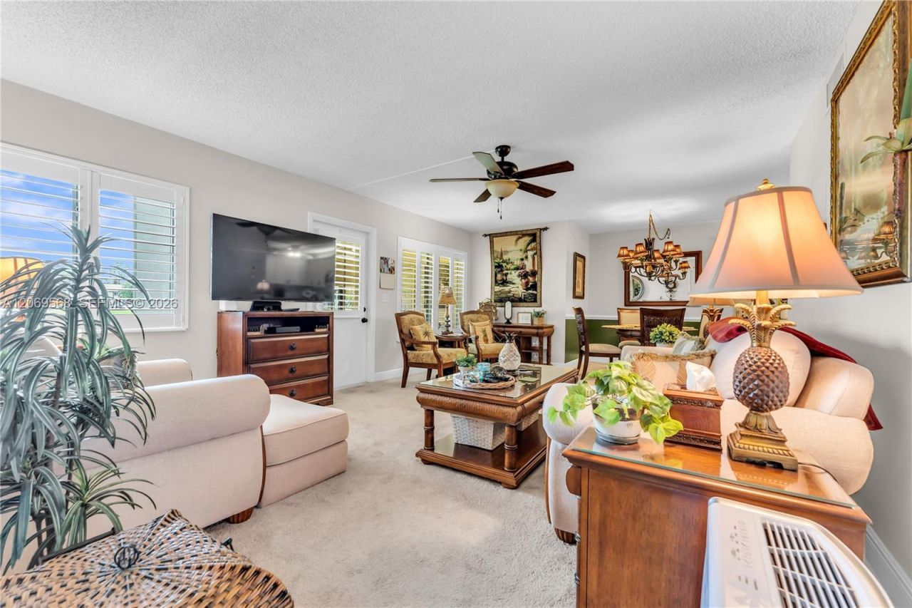 3561 Pine Tree Ct , Unit D-1, Greenacres, FL 33463 Photo