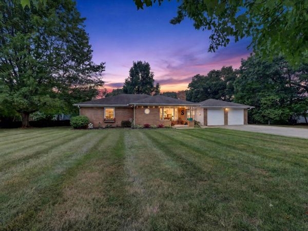 6734 Oakland Drive, Portage, MI 49024