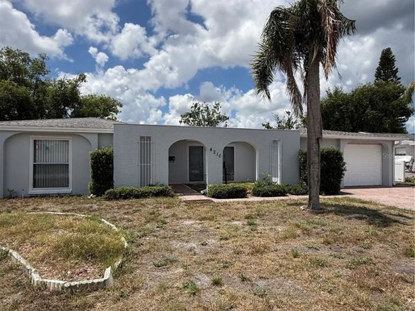 4216 HILLSDALE DRIVE , NEW PORT RICHEY, FL 34652