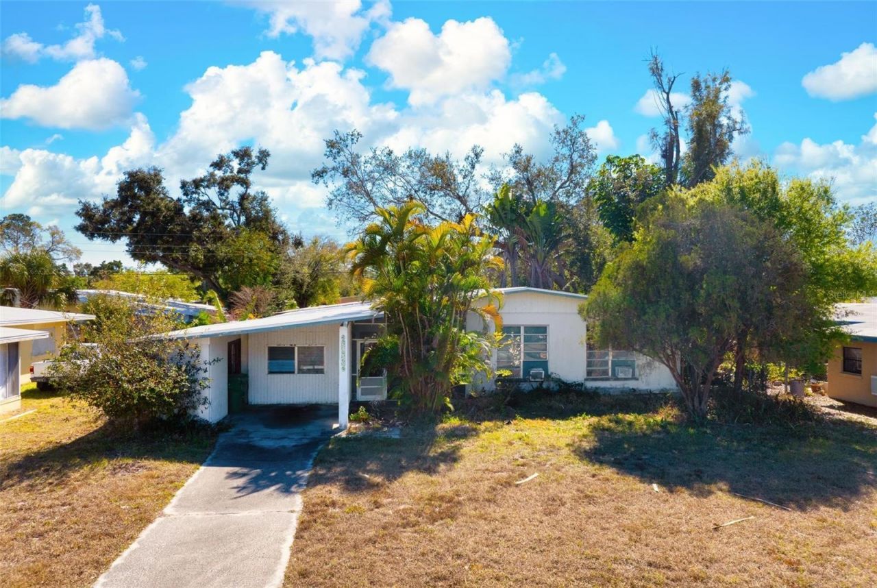 2956 Greenbriar Street, Sarasota, FL 34237 Main Photo