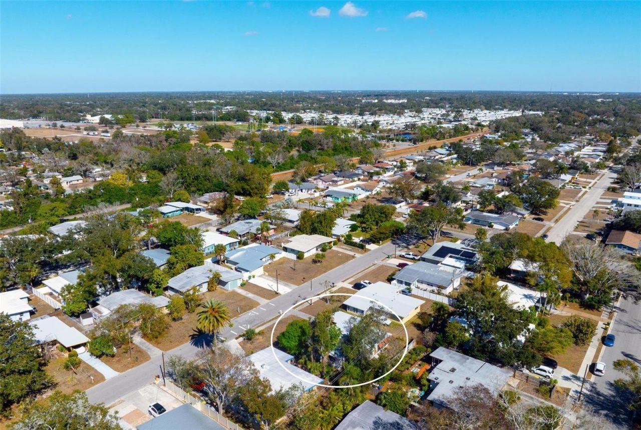 2956 Greenbriar Street, Sarasota, FL 34237 Photo