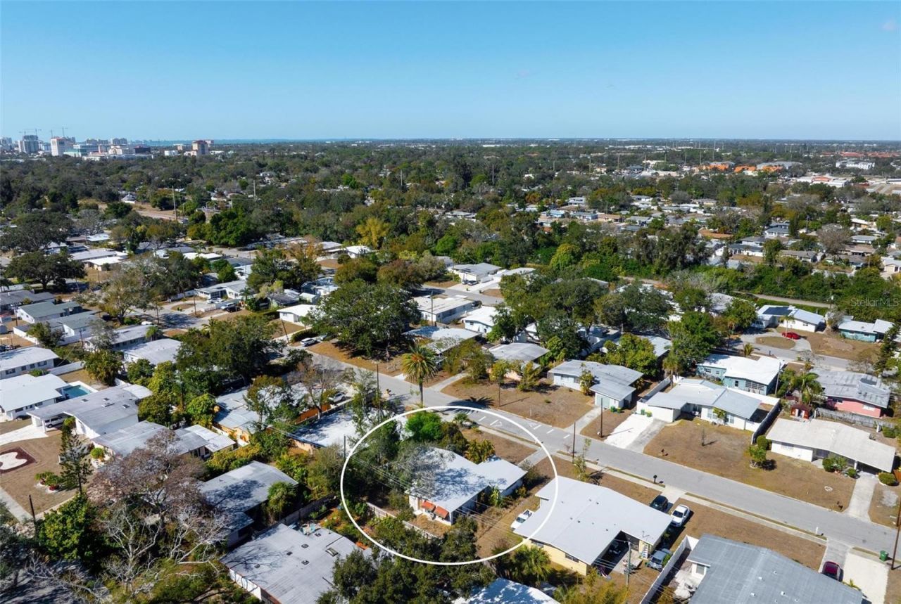 2956 Greenbriar Street, Sarasota, FL 34237 Photo