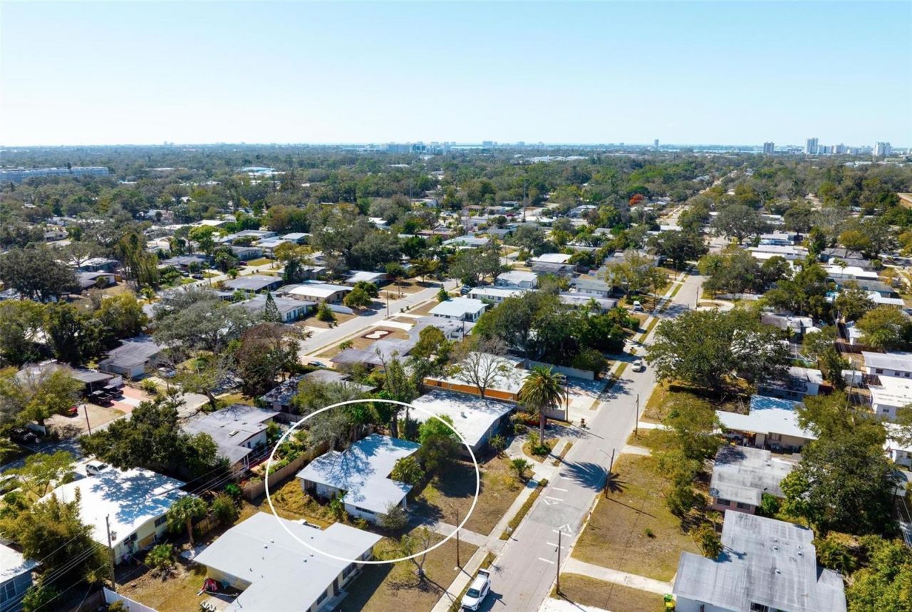 2956 Greenbriar Street, Sarasota, FL 34237 Photo