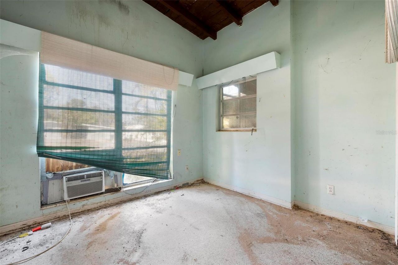 2956 Greenbriar Street, Sarasota, FL 34237 Photo