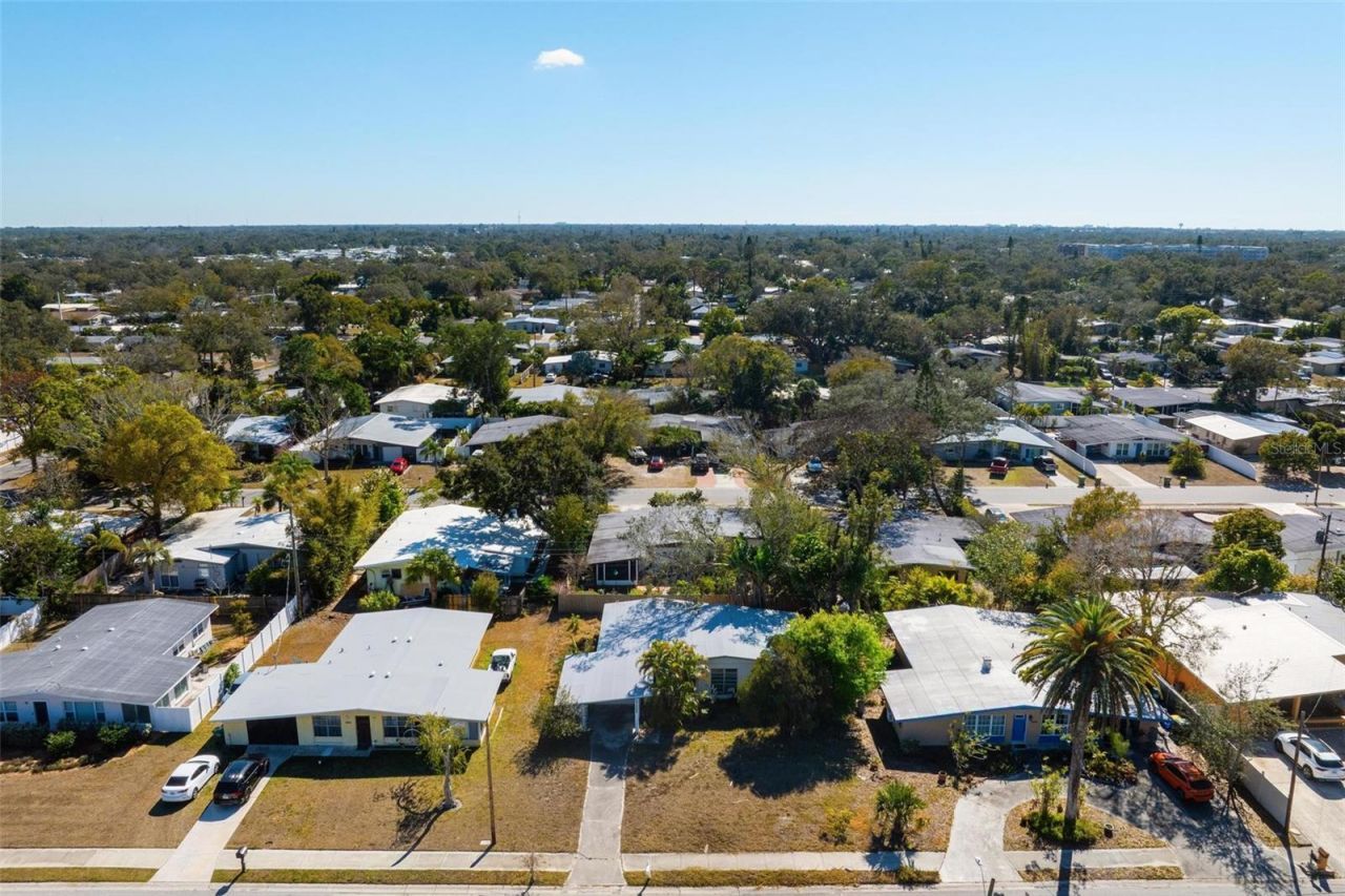 2956 Greenbriar Street, Sarasota, FL 34237 Photo