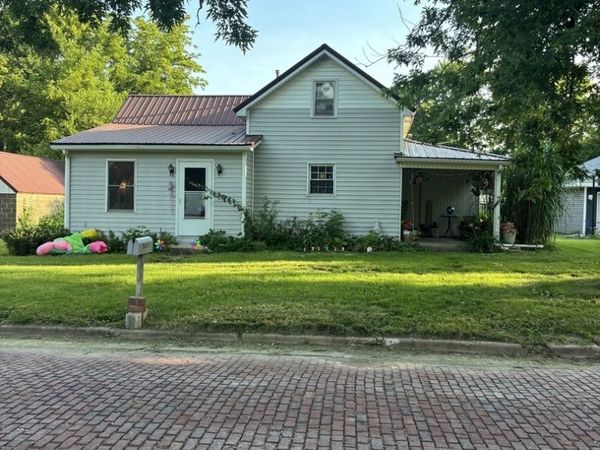 309 E Walnut Street , Piper City, IL 60959