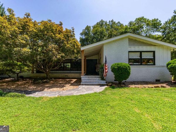 2425 Spratlin Mill Road, Hull, GA 30646