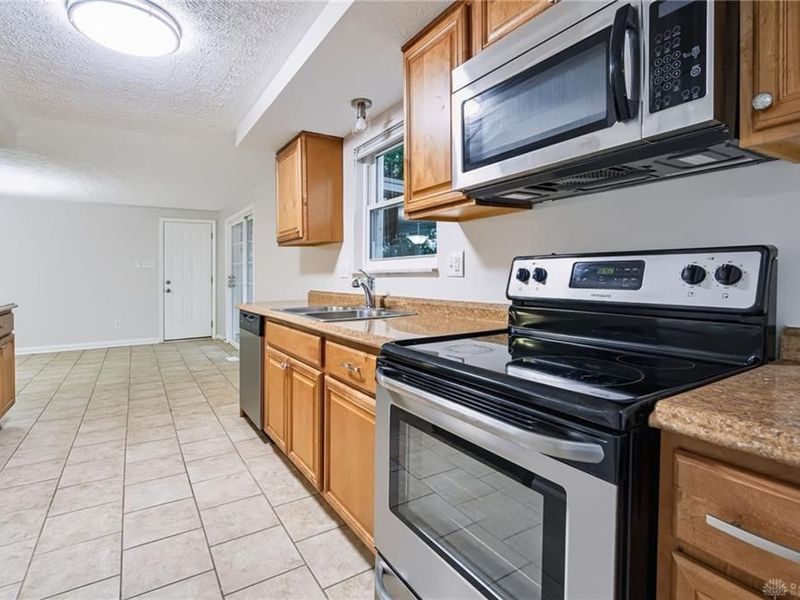 5916 Longford Road, Huber Heights, OH 45424 Photo 15