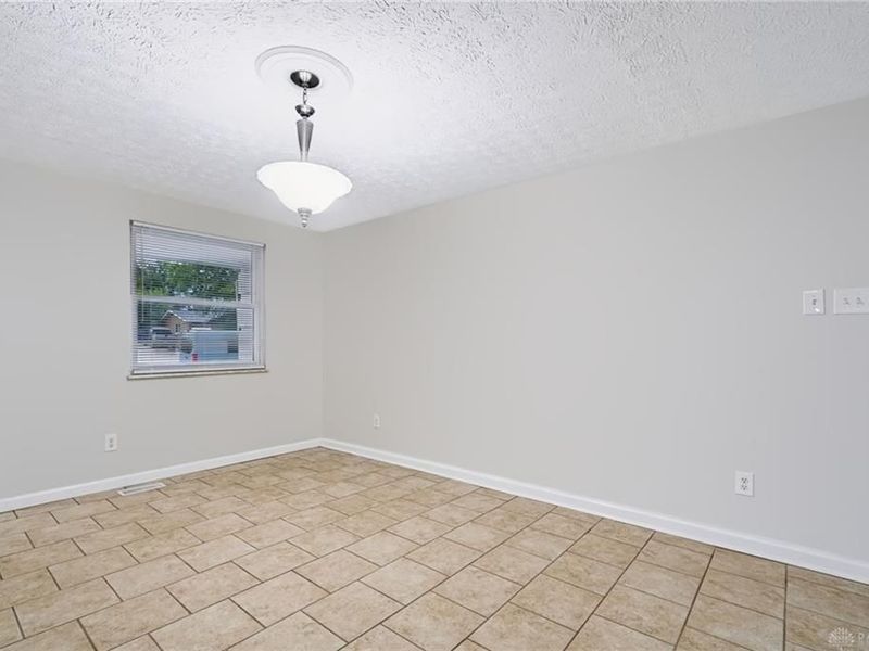 5916 Longford Road, Huber Heights, OH 45424 Photo 7