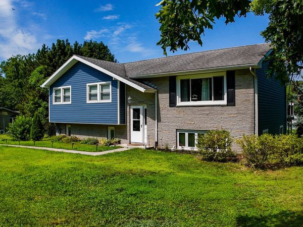 10 Bayberry Drive, Castleton On Hudson, NY 12033