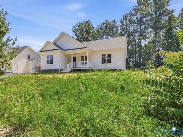 21169 Baileys Lane , South Chesterfield, VA 23803