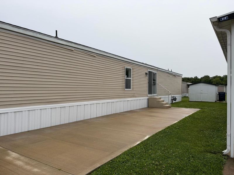 301 Ronald Drive, Pataskala, OH 43062 Photo 2