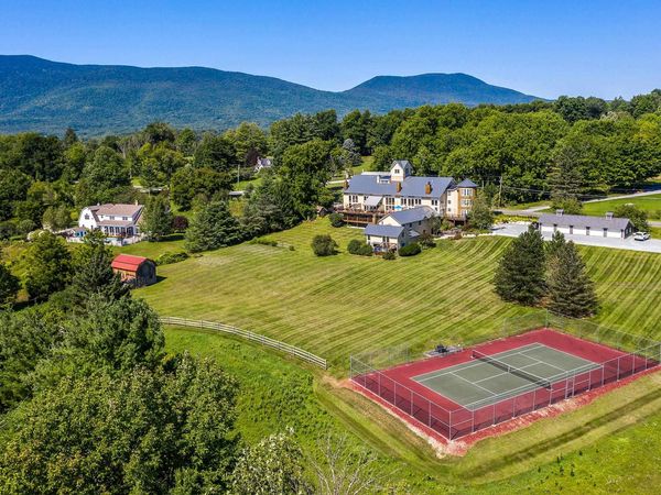 764 Barnumville Road, Unit 4, Manchester, VT 05255