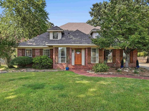 5 Brandon Cir, Conway, AR 72034