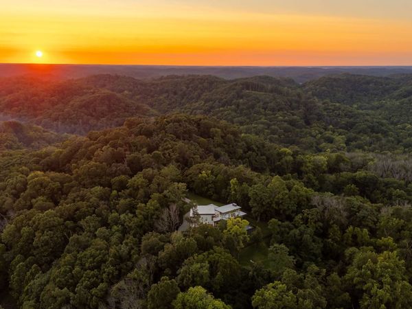 663 Hunters Trl , Nashville, TN 37209