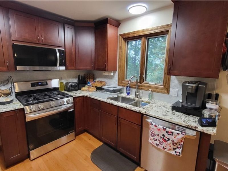 3041 Belmont Drive, Brooklyn Heights, OH 44131 Photo 5