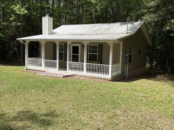255 Wit's End Lane, DeFuniak Springs, FL 32435