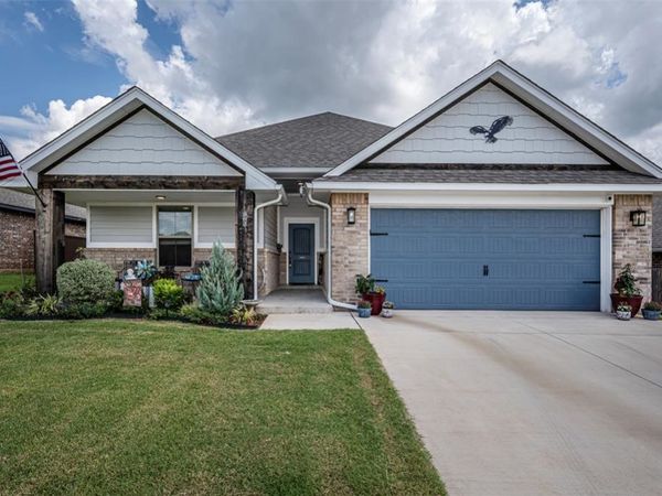 903 Dahlia Lane, Noble, OK 73068