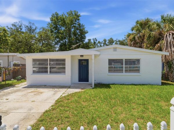 4009 E POWHATAN AVENUE , TAMPA, FL 33610